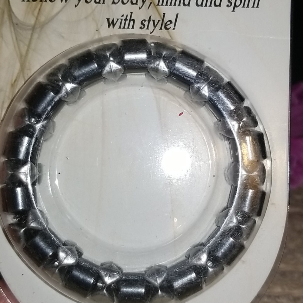 HEMATITE MAGNETIC FASHION BRACELETS - Picture 4 of 5